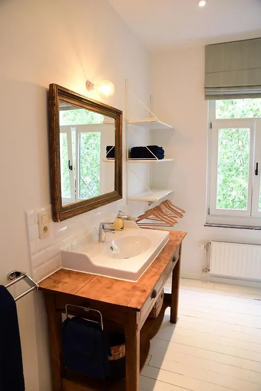 B&B The Nest Bruksela Nocleg ze śniadaniem