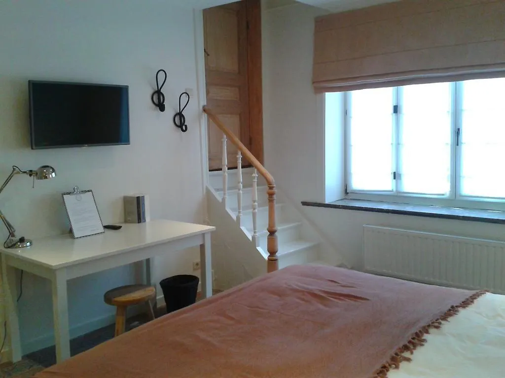 B&B The Nest Bruksela 0*,