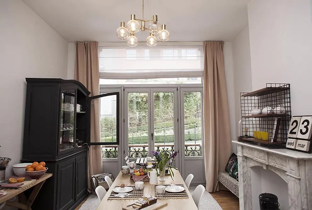 B&B The Nest Bruksela 0*,